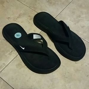 Nike flip flops